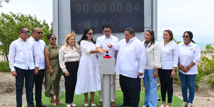 MITUR inicia trabajos para recuperar y embellecer la playa Monte Río