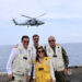 Ministro David Collado y la embajadora Leah Campos visitan portaaviones de Estados Unidos