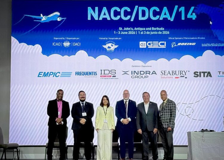 Héctor Porcella participa en reunión de la aviación civil en Antigua y Barbuda